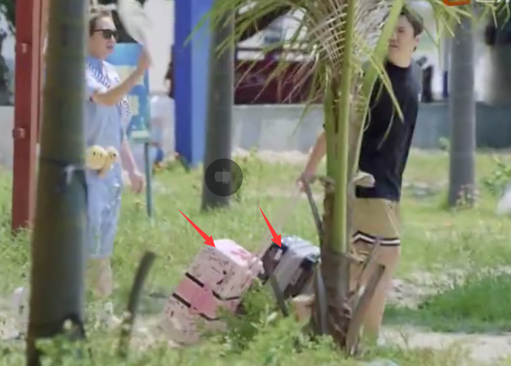 沈腾|沈腾穿着凉拖大裤衩子录节目,爆红前曾被女友嫌弃不务正业分手