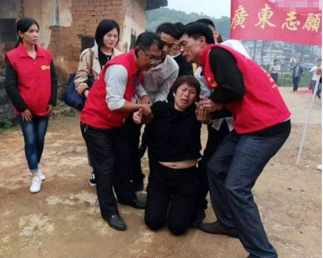 母女三人同时被拐卖,43年后小女寻亲成功,发现5口之家只剩自己