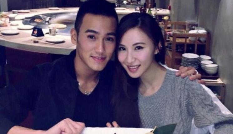 赵雅芝|赵雅芝小儿子恋情疑似曝光，女方撞脸杨颖，两人已经交往15年有余