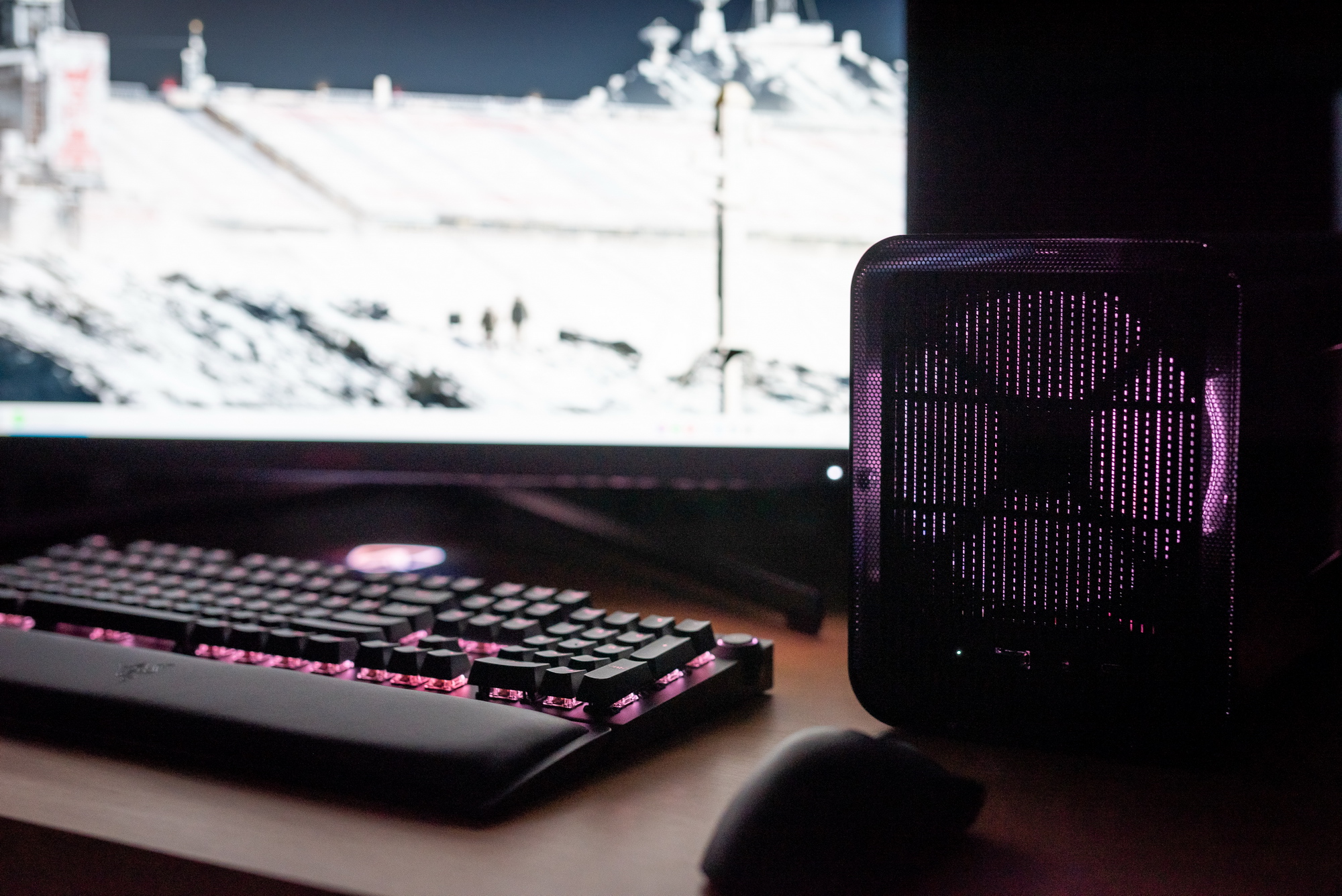 显卡|显卡扩展坞才是ITX主机的正确打开方式？