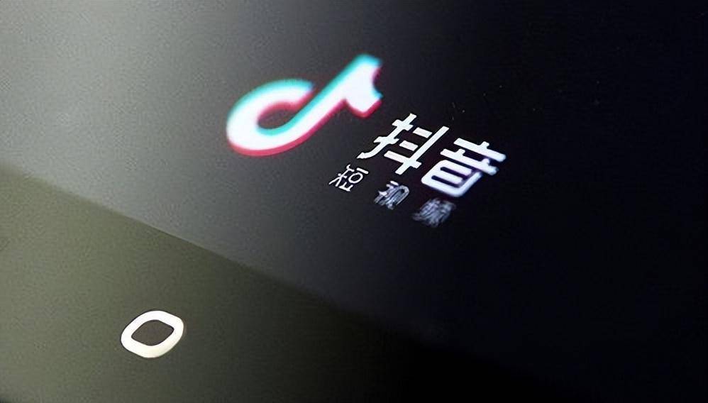 刘强东|儿子在美国刚出生，刘强东火速回国，大手笔出手31亿