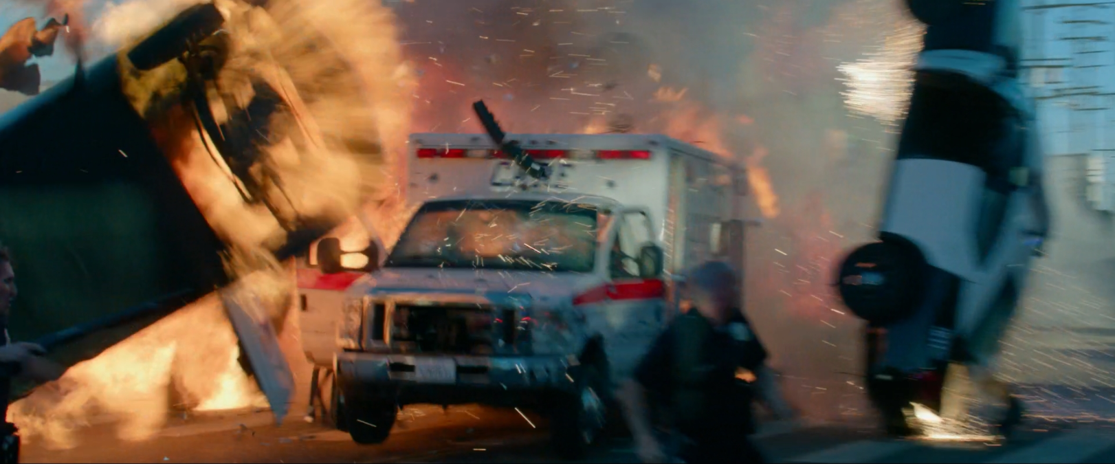 迈克尔·贝|年度R级动作爽片，耗资2.5亿，内地版仅删减一分钟，全程火爆刺激