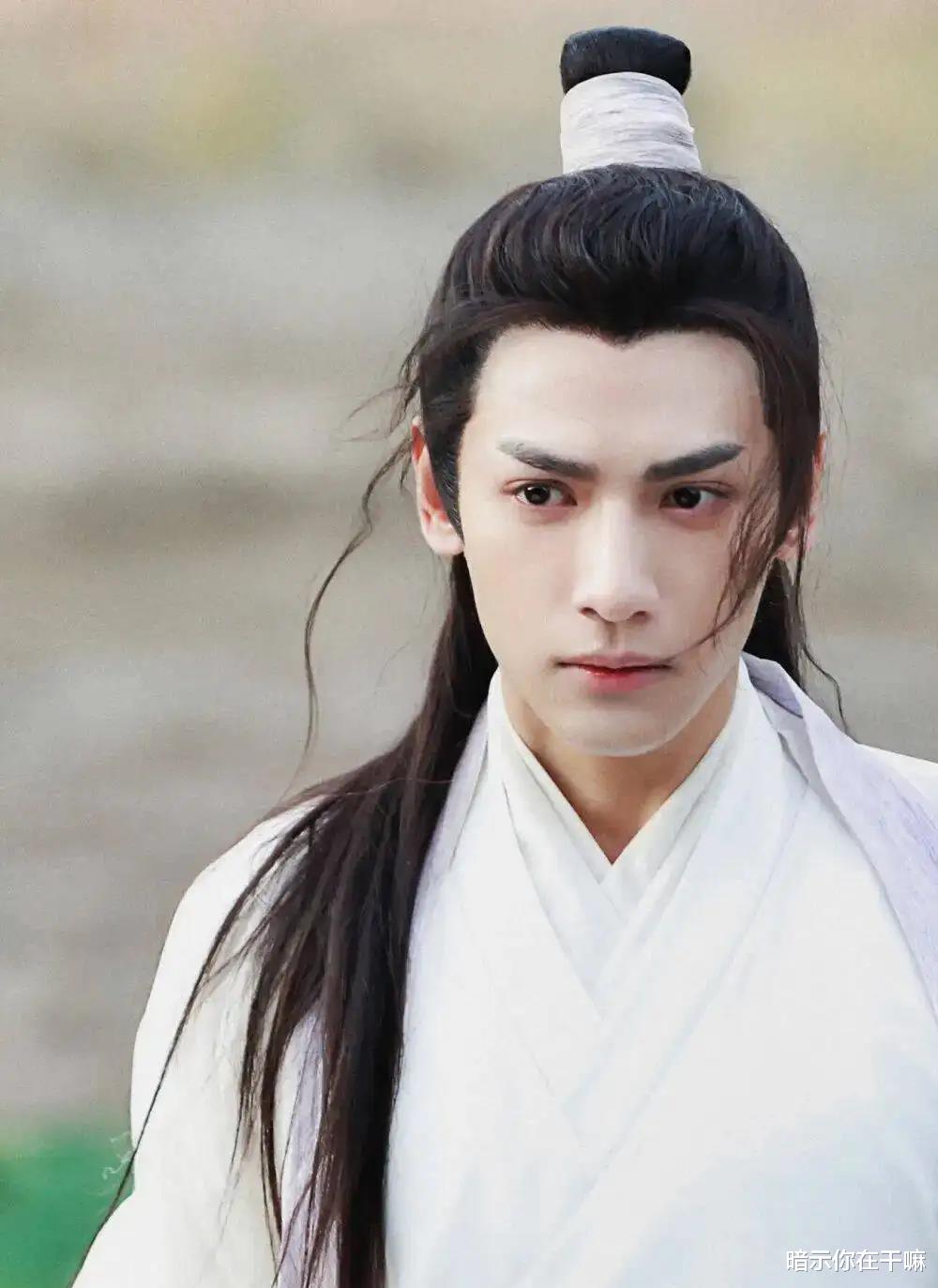 男神|这些男星表面是男神，一看身材全垮掉