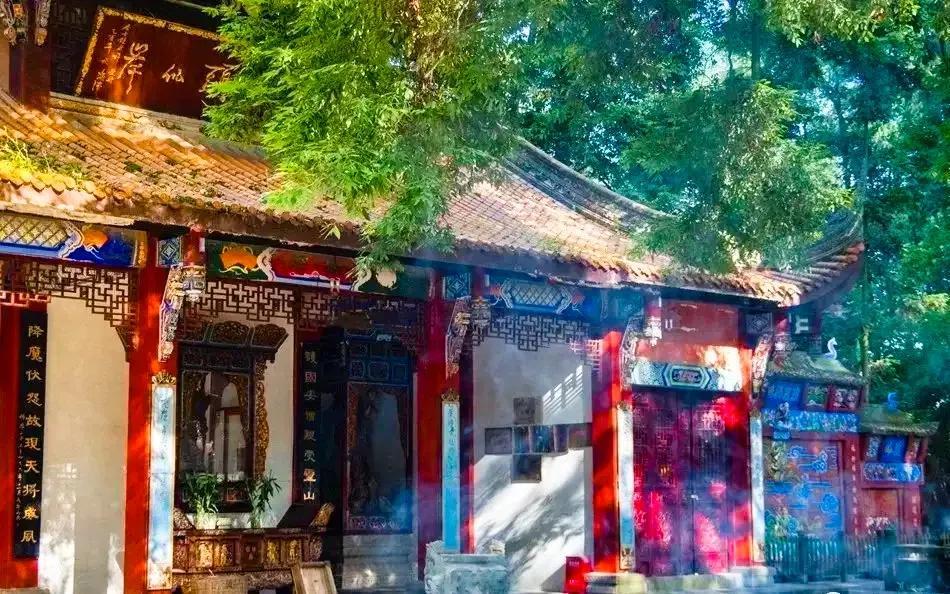 泰国旅游|味江流，普照寺，都在青城