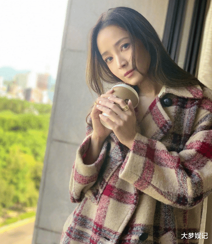 侯佩岑|侯佩岑“私下1习惯”曝光!惊人画面全流出,网友喊:不舒服