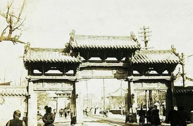 女子回家途中到寺庙避雨,遭花和尚囚禁迫害,恶僧三人被凌迟处死