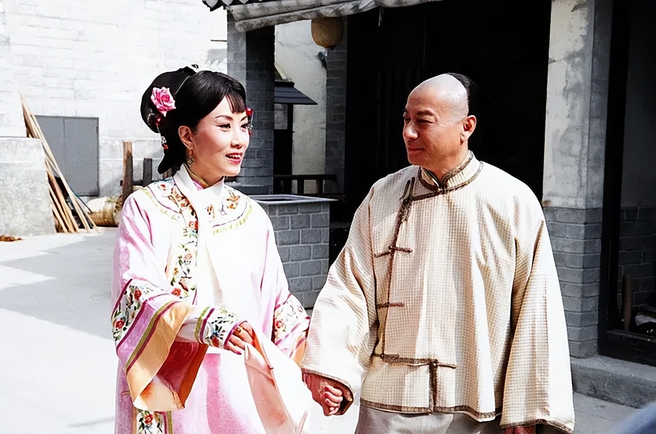 黄宗泽|黄宗泽胡杏儿被誉为金童玉女,源于TVB这部婆媳剧,可惜遗憾收场