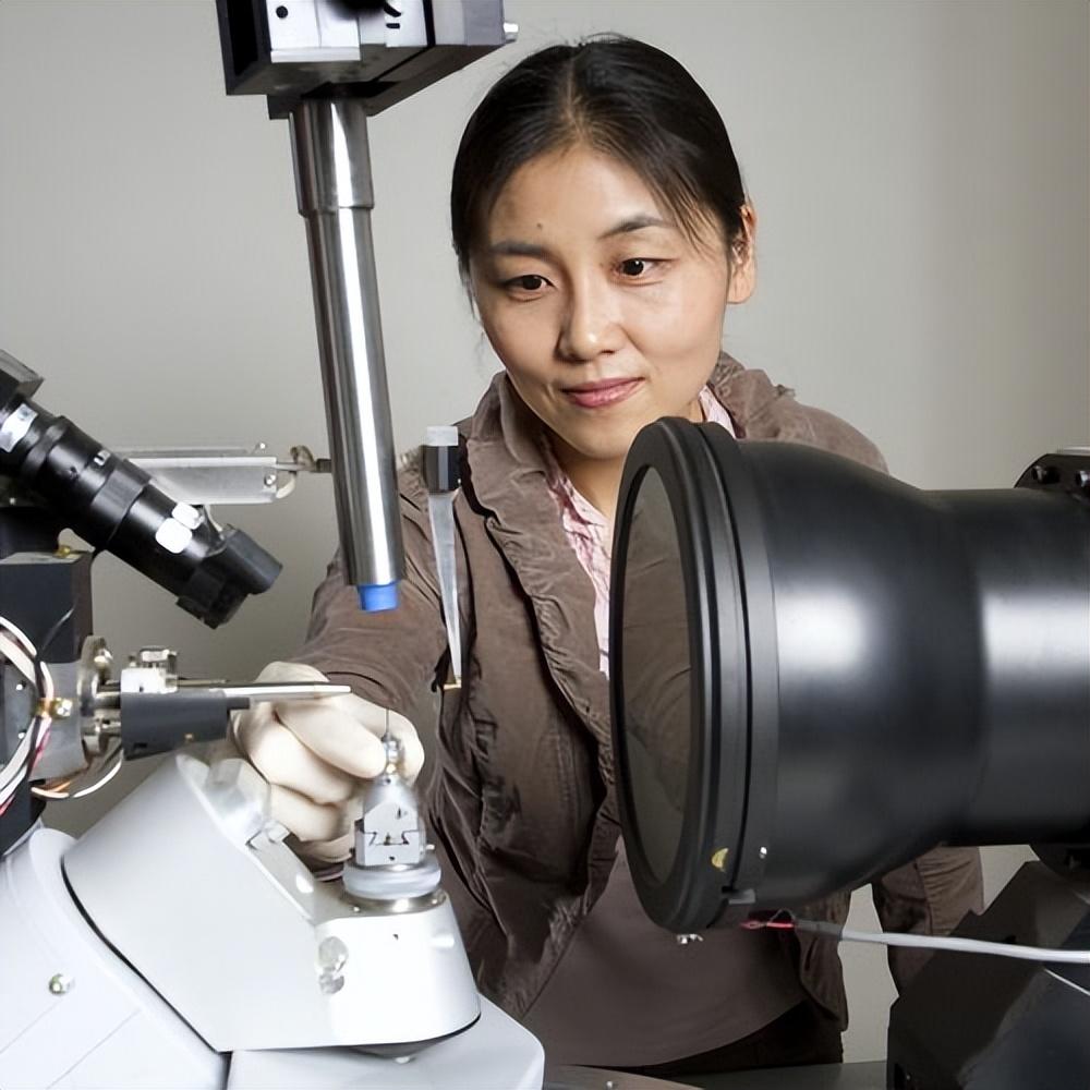 颜宁|颜宁和李一诺：清华史上最牛闺蜜，一个40岁不婚，一个4年生三娃