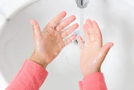 感冒|冬天太干了,手上都是倒刺,怎么护理可以变成小嫩手?