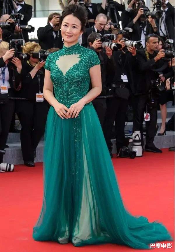 景甜|国内女星走戛纳红毯，铆足劲，有人好笑丢脸，有人惊艳老外太争气