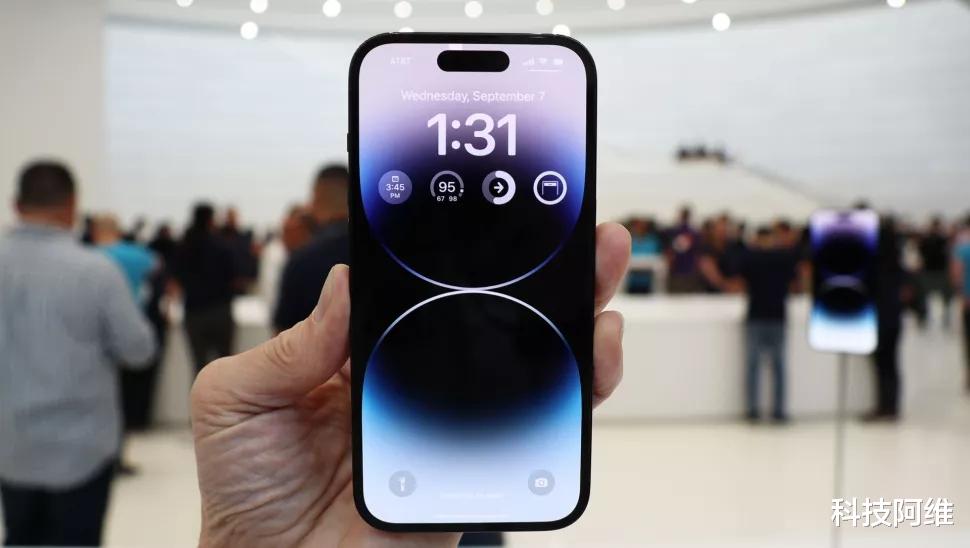 iPhone|售价13499元却供不应求，苹果A16+1TB，一天后再开卖或将快速售罄