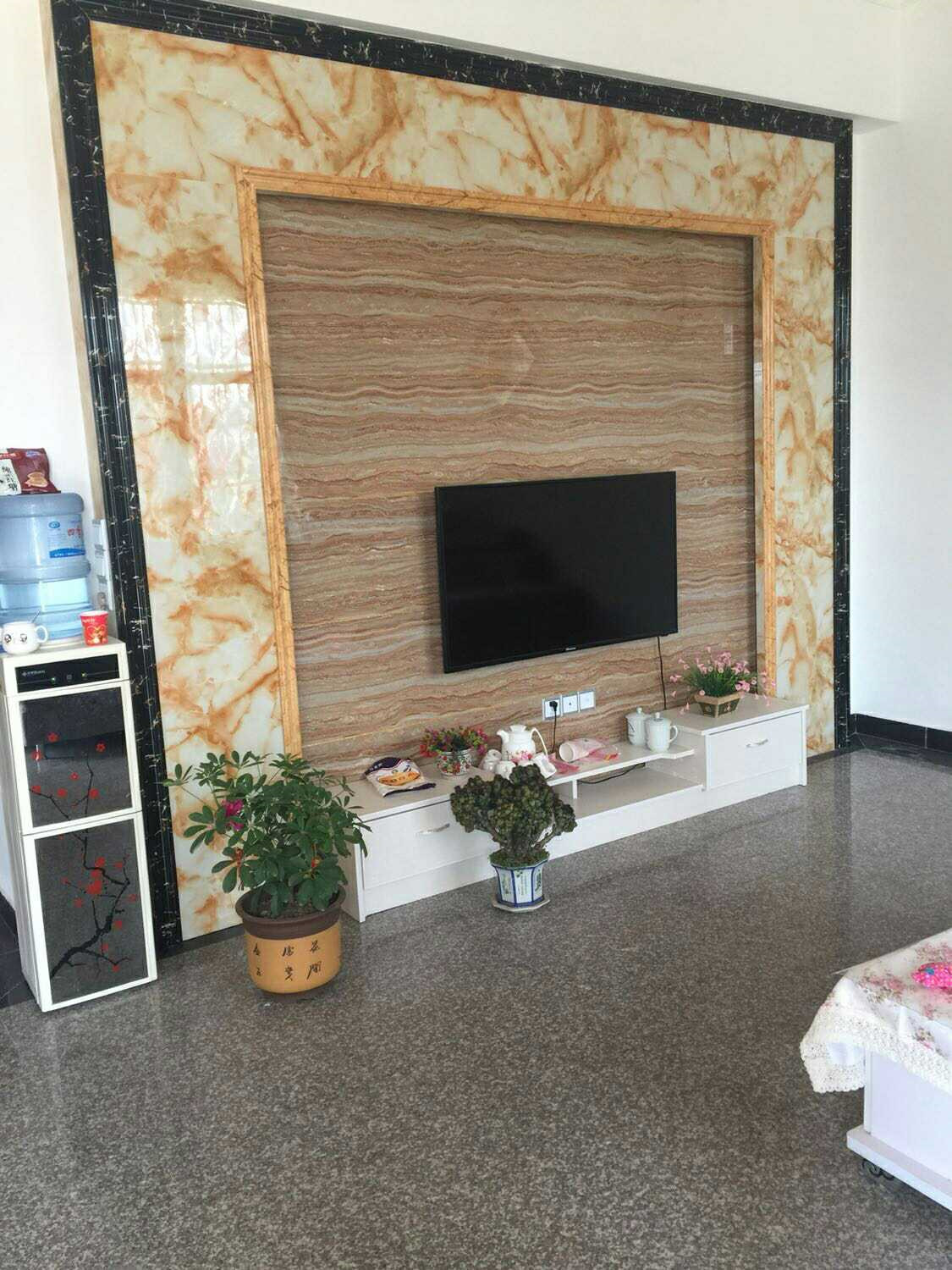 闺蜜的农村婚房,说是全村最豪华的,但卫生间这样不尴尬吗?