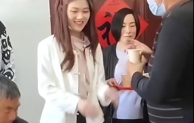 佘诗曼|从护士陈亚男到教师陈萌，朱之文选儿媳的标准，从来都没变过