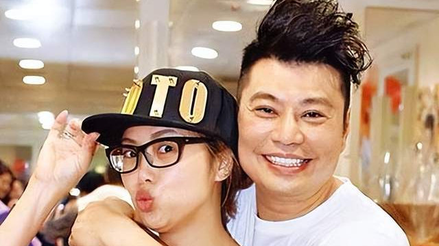 关晓彤|阮兆祥：与女友相处20年不婚不育，有30年红颜知己，彼此和睦相处