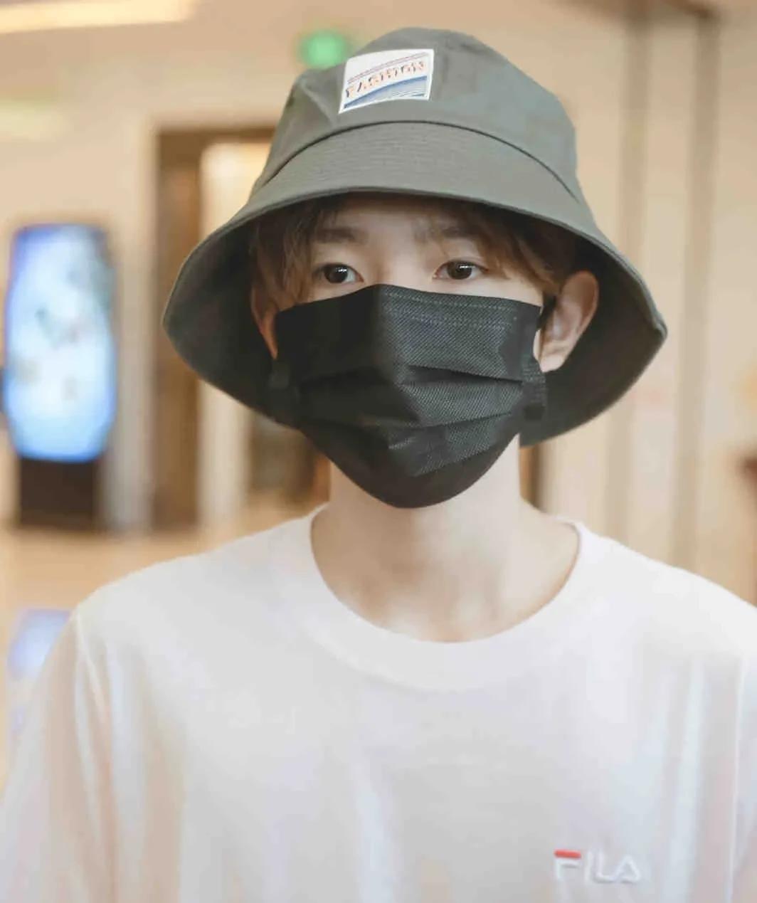 渔夫帽|男明星最爱渔夫帽：肖战王一博两个风格，杨洋刘宇宁男友风