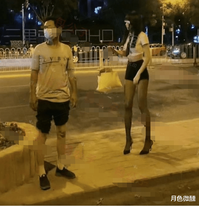 ?百万女网红私会榜一大哥，酒店内表演换装，网友：良心主播