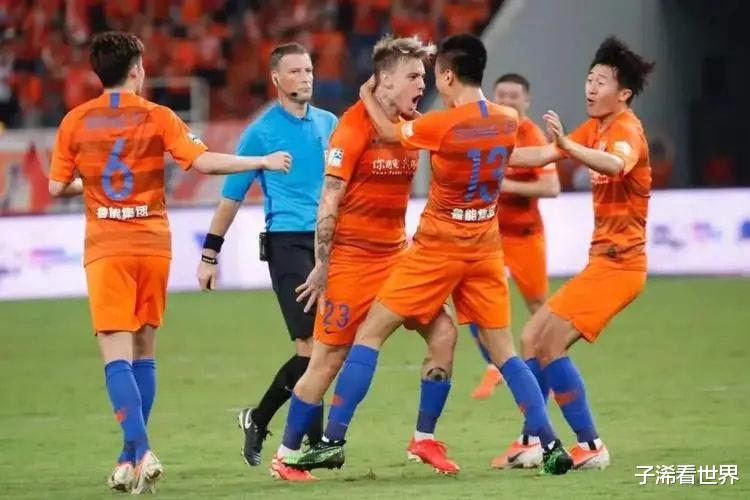 中超|凌晨5点! 权威媒体曝出争议猛料：中超成国际笑话，球迷吐槽声一片