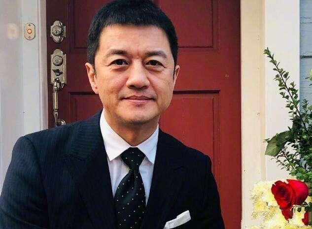 李嫣|李亚鹏50岁再当爹,王菲为爱情又找小男友,李嫣现状曝光身份尴尬