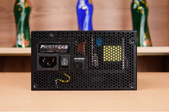 机箱|新的一年新的归来，追风者(PHANTEKS) PK518幻影白新色鉴赏