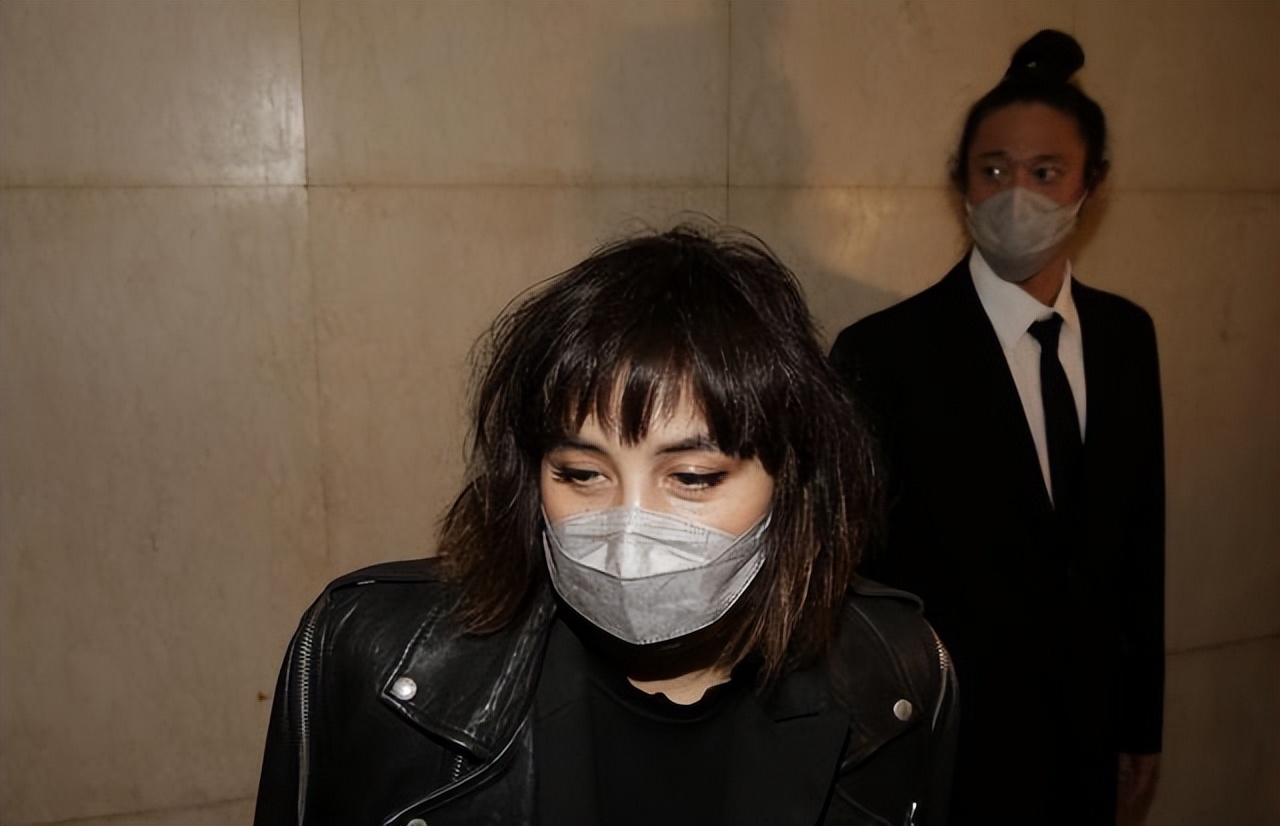 小姐姐|31岁女网友自曝与赌王私生子网恋，仅交往一周就被骗走48万