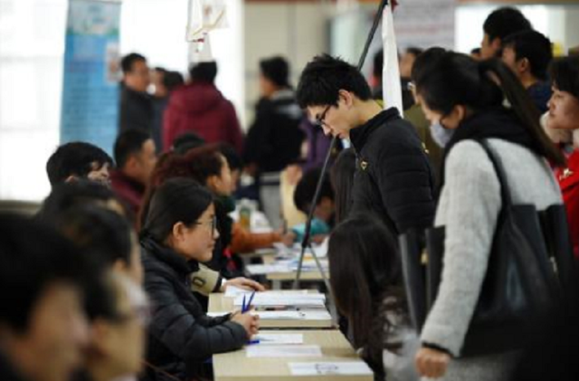 00后|“不是双休就不干”，00后的解释，让我明白了他们为何执着于双休