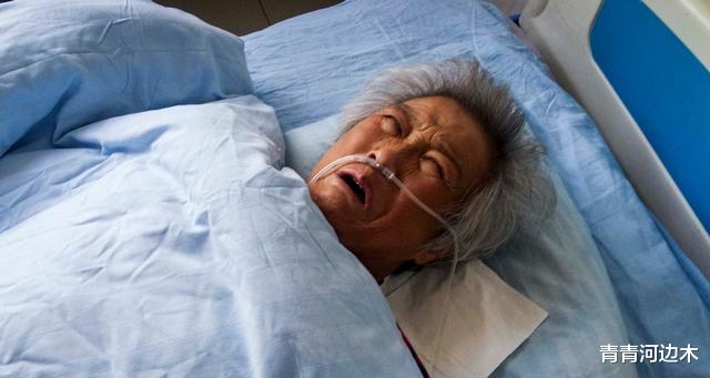 2003年该男子帮助老人反遭勒索20万跳河自杀,老人悔过:对不起他