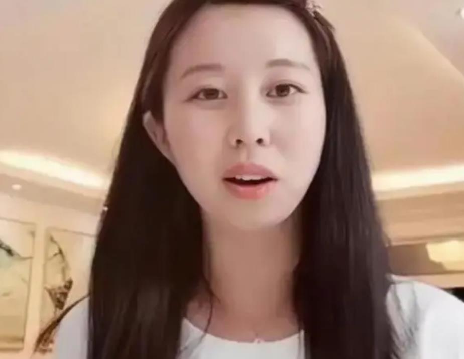 奇奇|继被误解后,田静晒出麦田画面一望无际,儿子奇奇露面超帅气