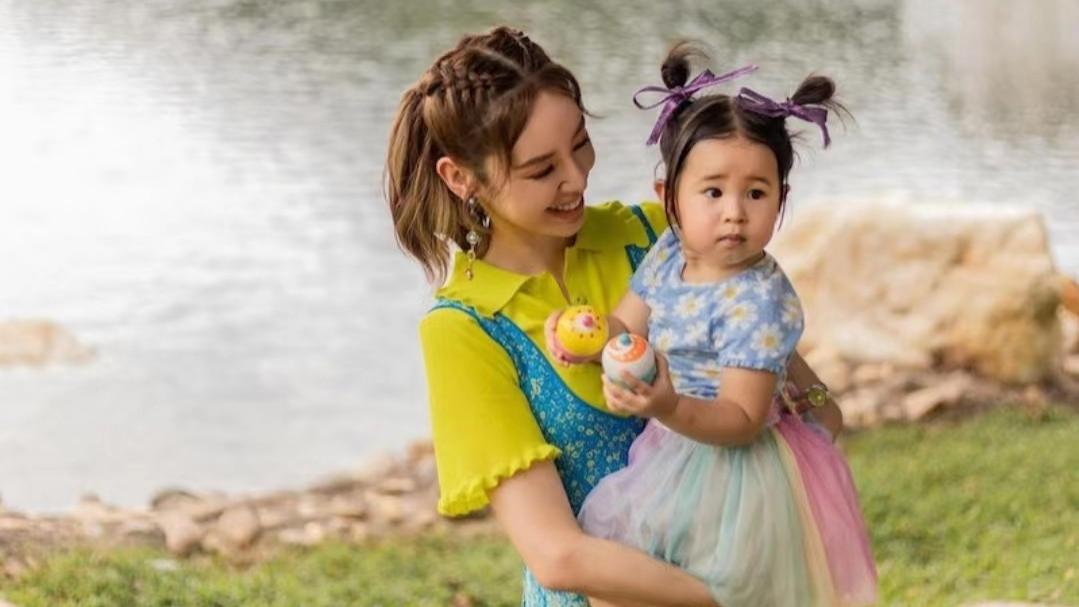 谭凯琪|美人胚子！TVB知名女星罕见晒爱女正脸照，叹在职妈妈不易做引共鸣