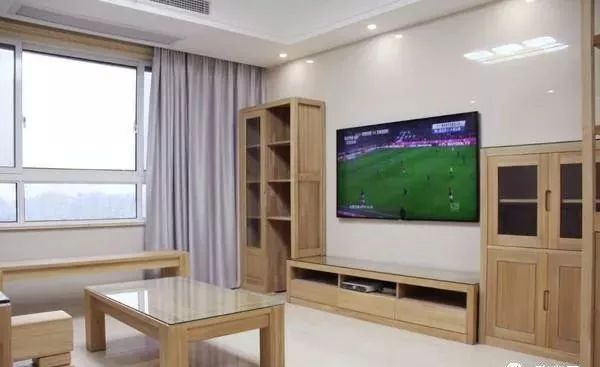 女儿在朋友圈晒木工父亲给打的全屋家具,网友们都看泪奔了