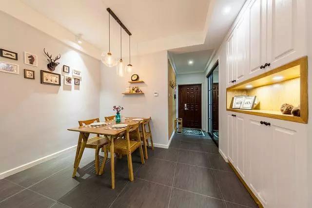 96平米的小三居,装修成本不到10万,效果好到爆,朋友都来取经