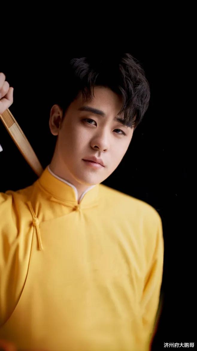 栾云平|张云雷主演的小视频，郭汾阳是制片人，大家跟栾云平的对话笑死人