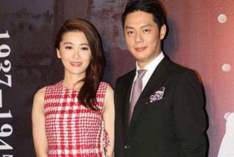 程愫|程愫：我是“火凤凰”，45岁失婚后携子浴火重生，风光背后是泪水