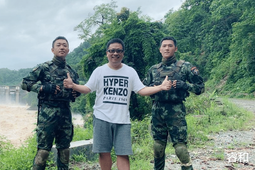 特战荣耀|《特战荣耀》最大的败笔，强加的角色和感情戏份，看得观众都尴尬