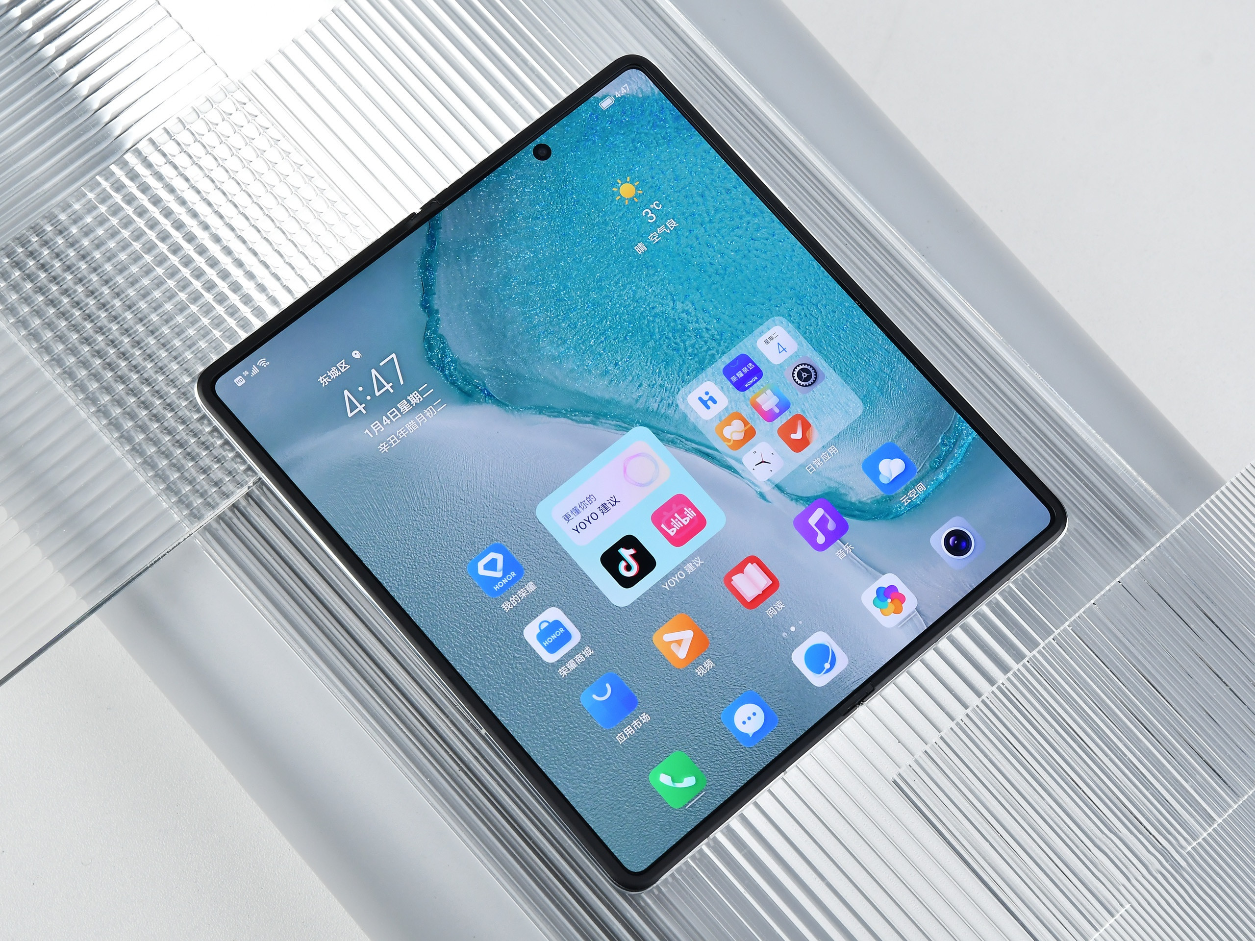 OPPO|荣耀新品首销秒售罄，线上预售50天后发货，线下现货需加价5000元