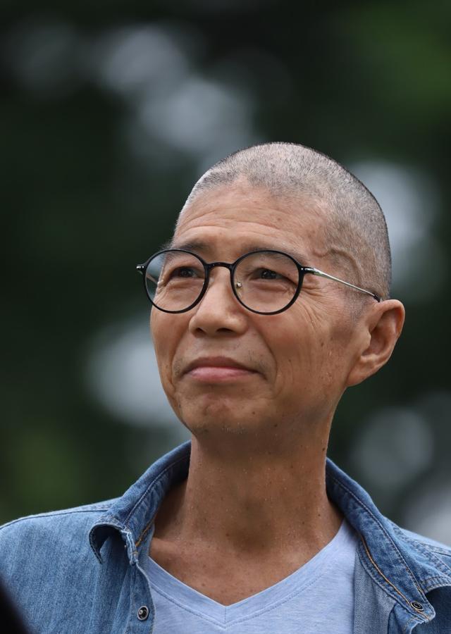 著名剧作家突然去世,享年60岁,家属不愿透露死因,网友揭秘真相
