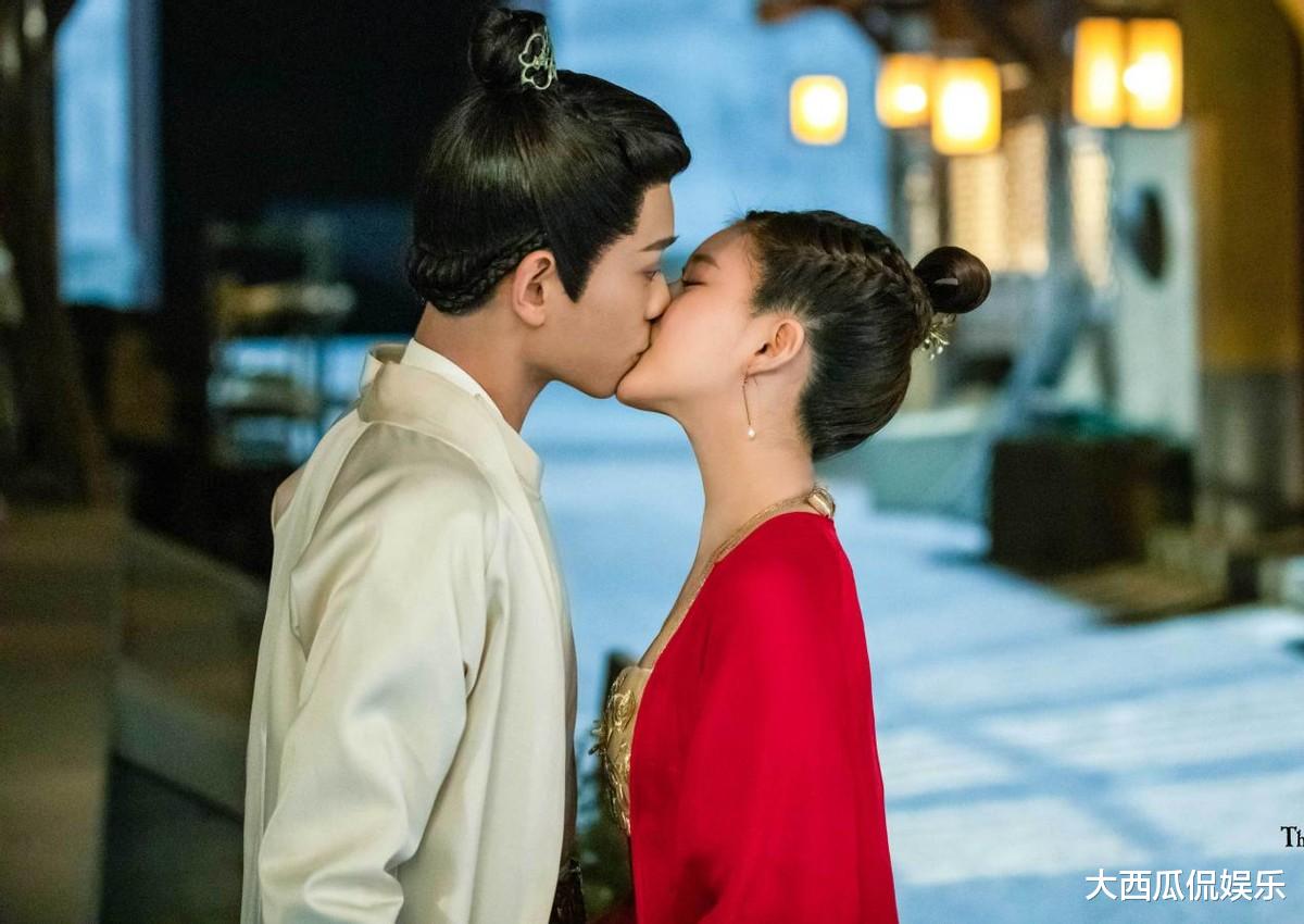 甜宠剧|新古偶甜宠剧来袭，俏皮将女追爱腹黑少主，看到CP照，熬夜追剧