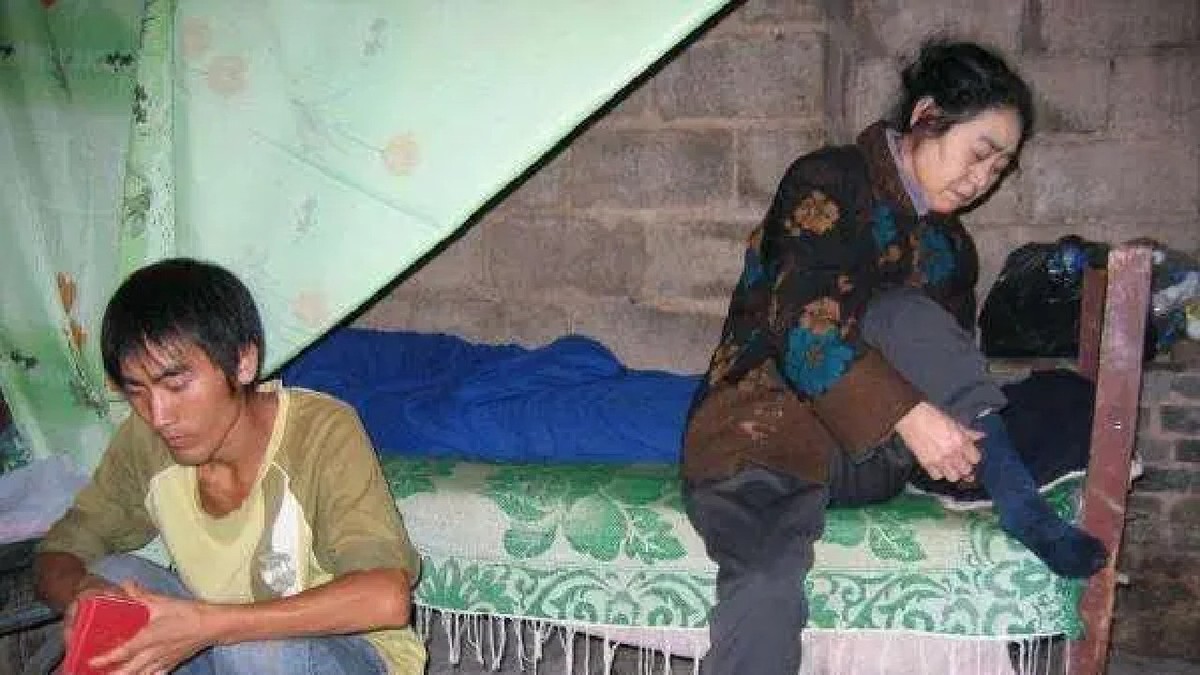 刘秀祥|2009年，刘秀祥千里背“疯娘”上大学，如今他的工作令人自豪