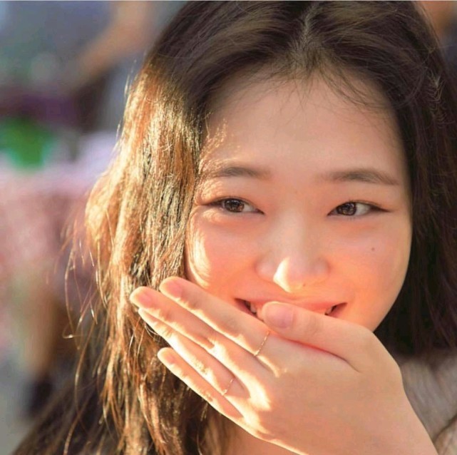 刘逸云|f(x)5位美女现状：刘逸云美国签约，宋茜回国成顶流，崔雪莉已不在人间