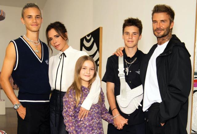 贝克汉姆|19岁二公子搬出家，不靠贝嫂夫妇！风格变化太大，被女友带跑偏