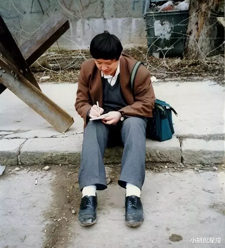 老胡|别被老胡牵着鼻子走