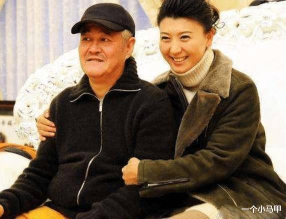 闫学晶|“二人转皇后”闫学晶：亲手拔掉父亲氧气管，今48岁仍在内疚懊悔