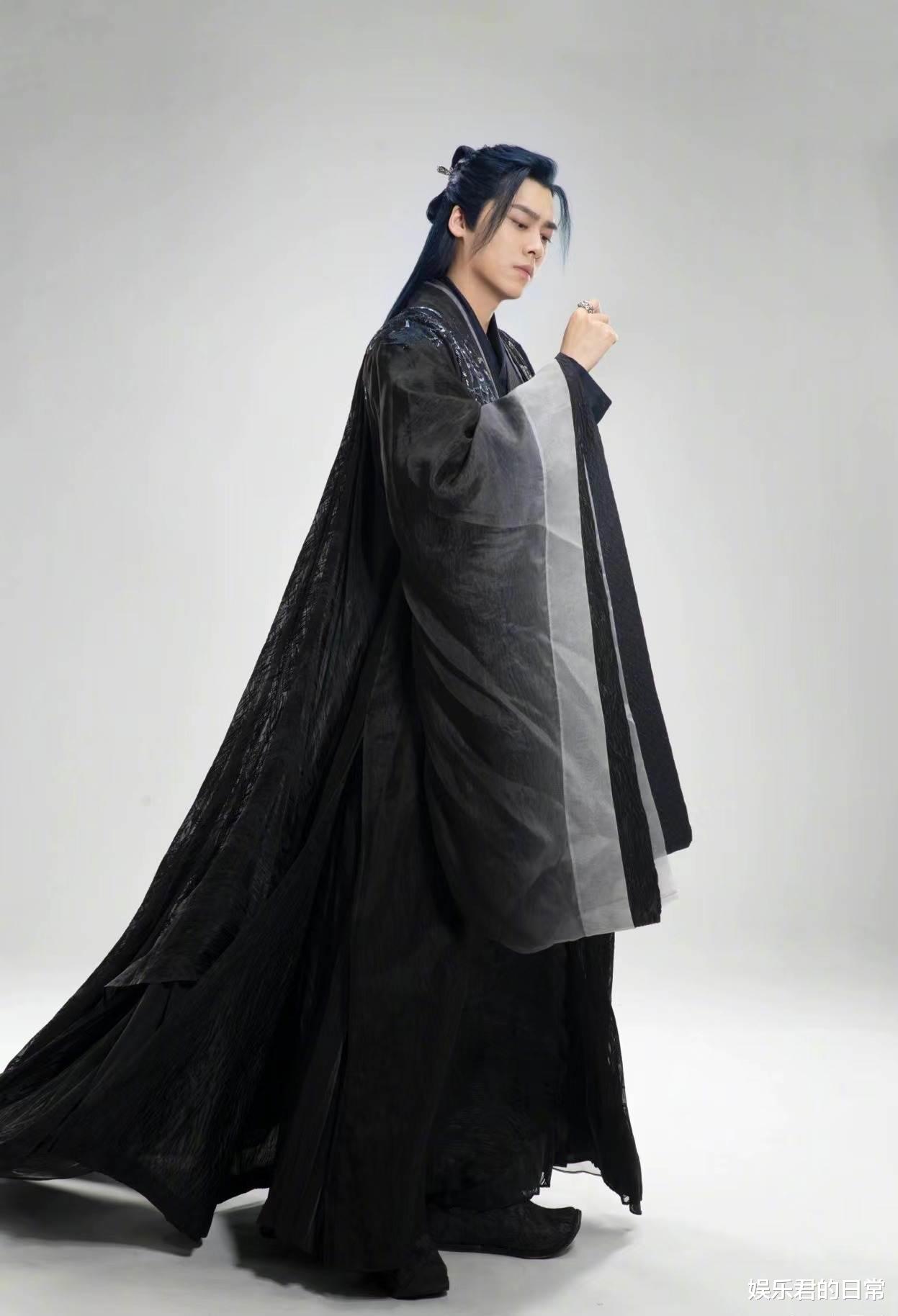 李易峰|李易峰新剧开播热度高！脸肿演技木被诟病，剧情魔改引原著党不满