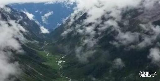 察隅|这个县城不让外国人进入，没有铁路和机场，地处偏远却极为繁华