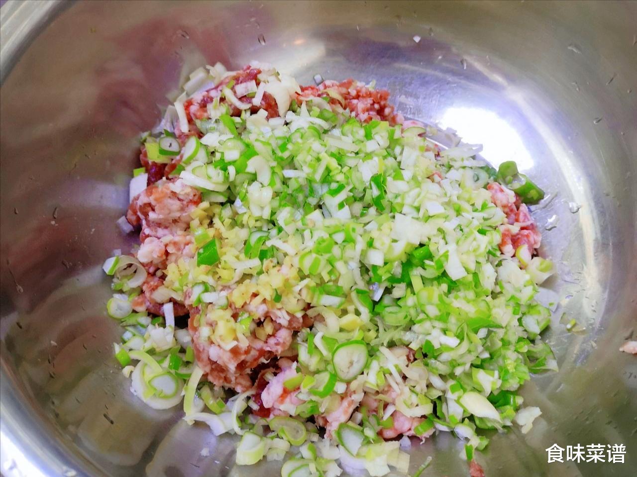 吃萝卜的季节到了，教你秘制萝卜饺子馅，鲜嫩多汁，连吃3盘过瘾