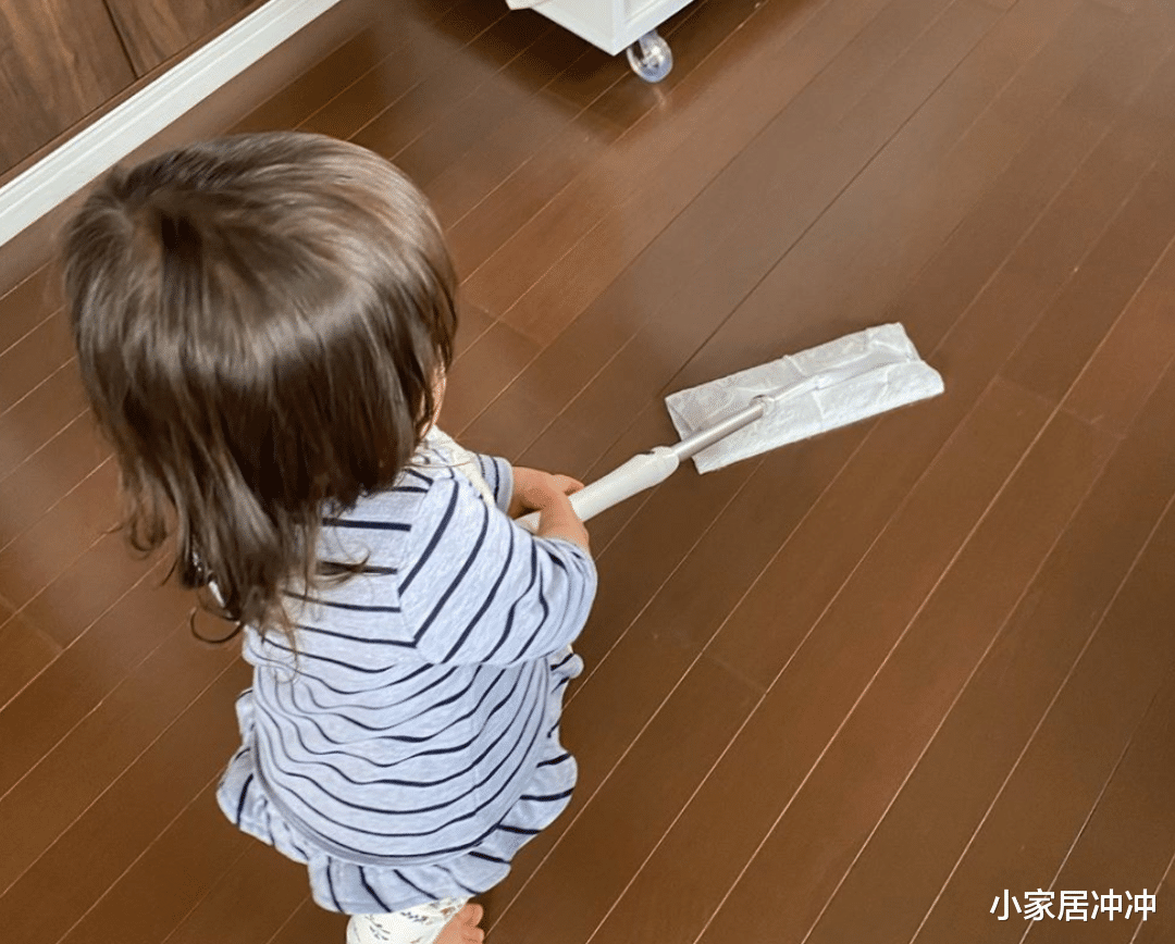 为何家里总有很多“毛絮”？老保洁支个招，毛絮快速消失，贼实用