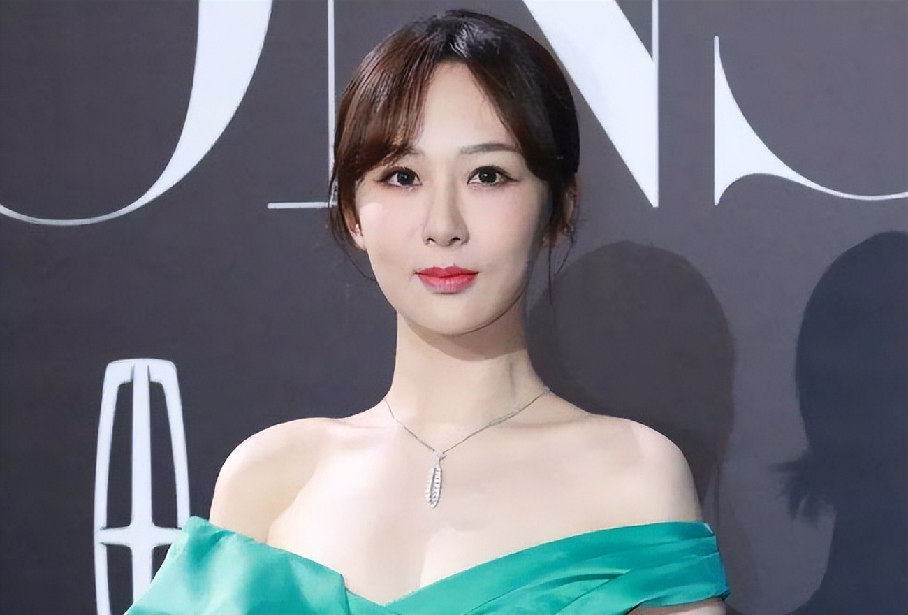 杨紫|杨紫曾被质疑整容?关掉滤镜之后,这颜值绝对纯天然!