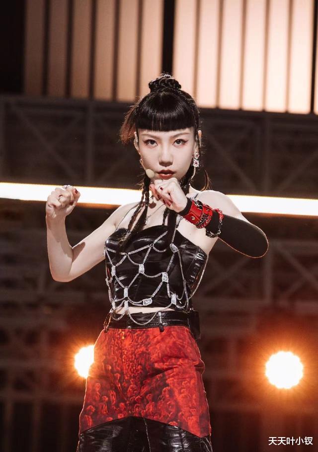 吴莫愁|怎样解读吴莫愁出局后的眼泪——你看她参加其他的综艺时走到哪里