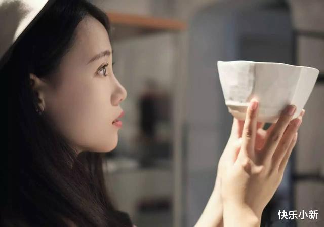 万万|33岁葛布的落寞,从《万万》系列走红,离开万合天宜后成18线演员