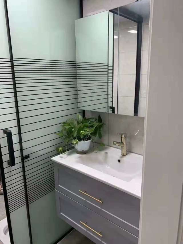 砸21万装修的新房,朋友说地砖上档次,我认为电视墙和走廊柜最赞