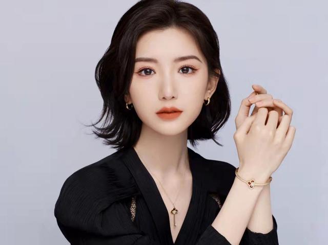 春晚|央视虎年春晚：萧敬腾刘涛王嘉尔毛晓彤亮相彩排现场，群星璀璨